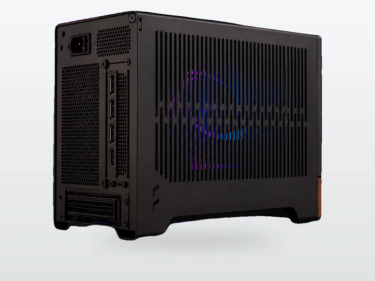 PC Gaming RTX 5070 Ryzen 7 9700X 16GB DDR5 SSD 1TB BROSS TINY TERRA – immagine prodotto 3