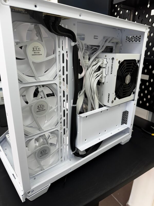 PRONTA CONSEGNA PC GAMING MONSTER BUILD RX 9070 – EDIZIONE WHITE ❄️ ✨ SOLO 1 PEZZO DISPONIBILE - immagine 8